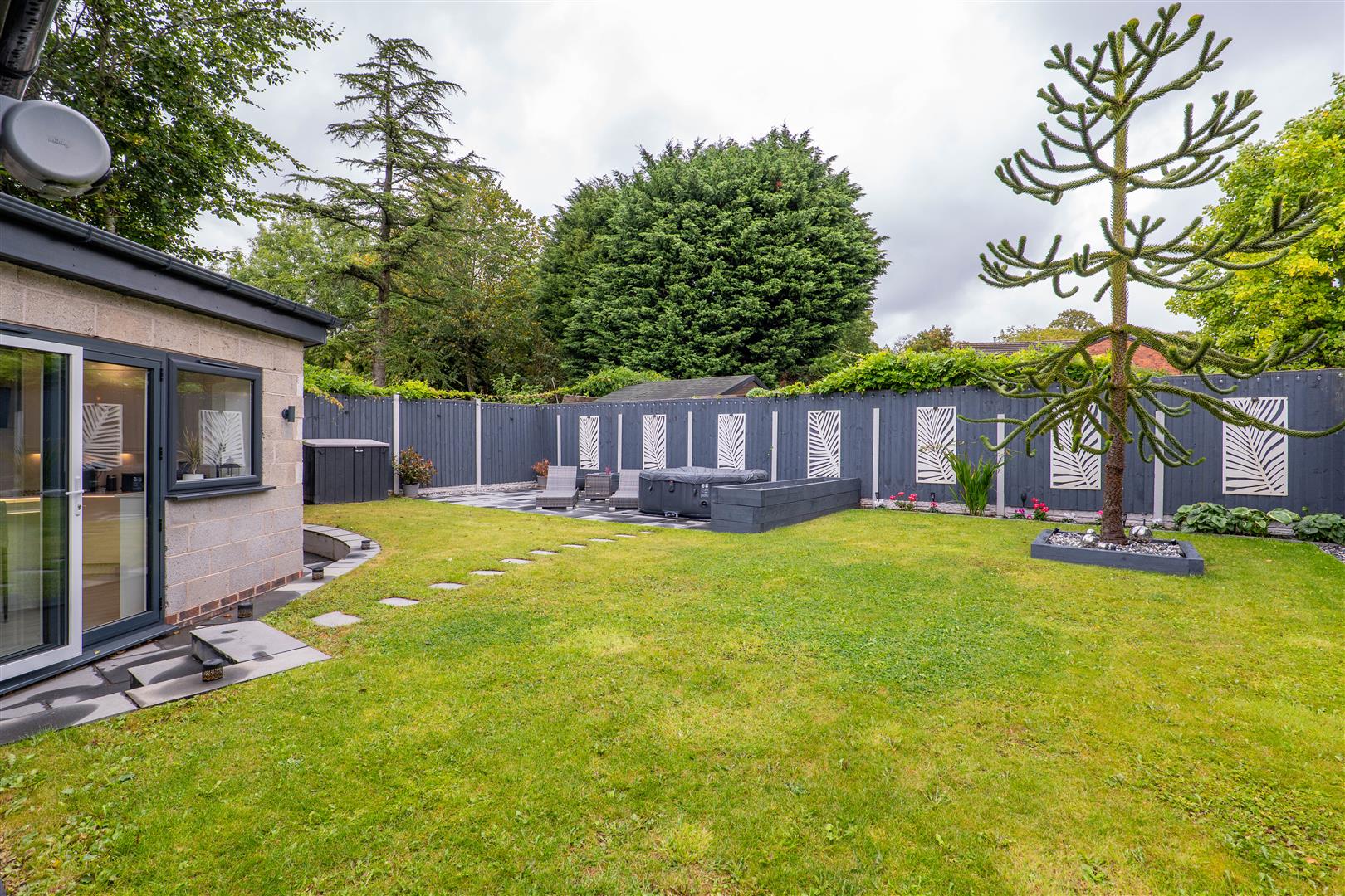 4 bed property in Larches Lane, Preston